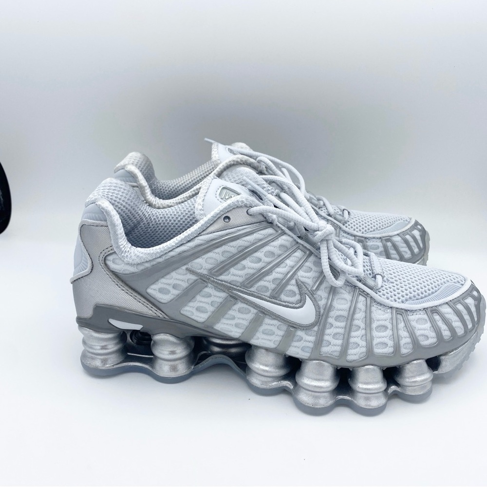 Nike Shox TL 'Chrome' Silver white Running Casual Shoes AR3566 003 Womens Sz 9